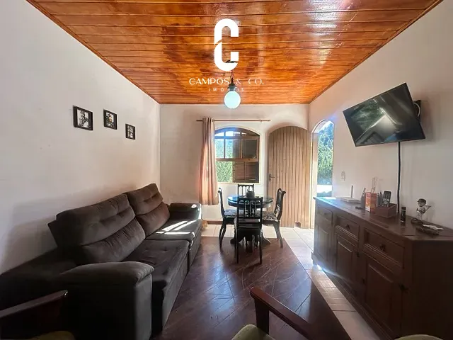 Casa com 1340m² 2 quartos e 1 banheiro, à venda, no bairro Jardim Europa em Campos do Jordão