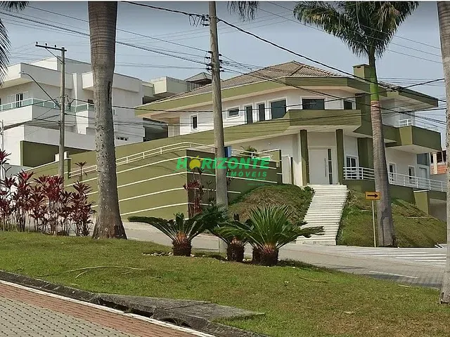 Casa com 750m², à venda, no bairro Condomínio Residencial Jaguary em São José dos Campos