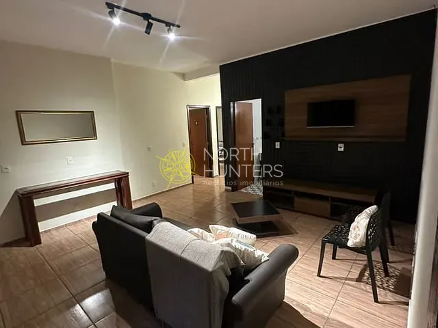 Casa com 400m² 8 quartos e 4 banheiros, à venda, no bairro Centro em Araquari