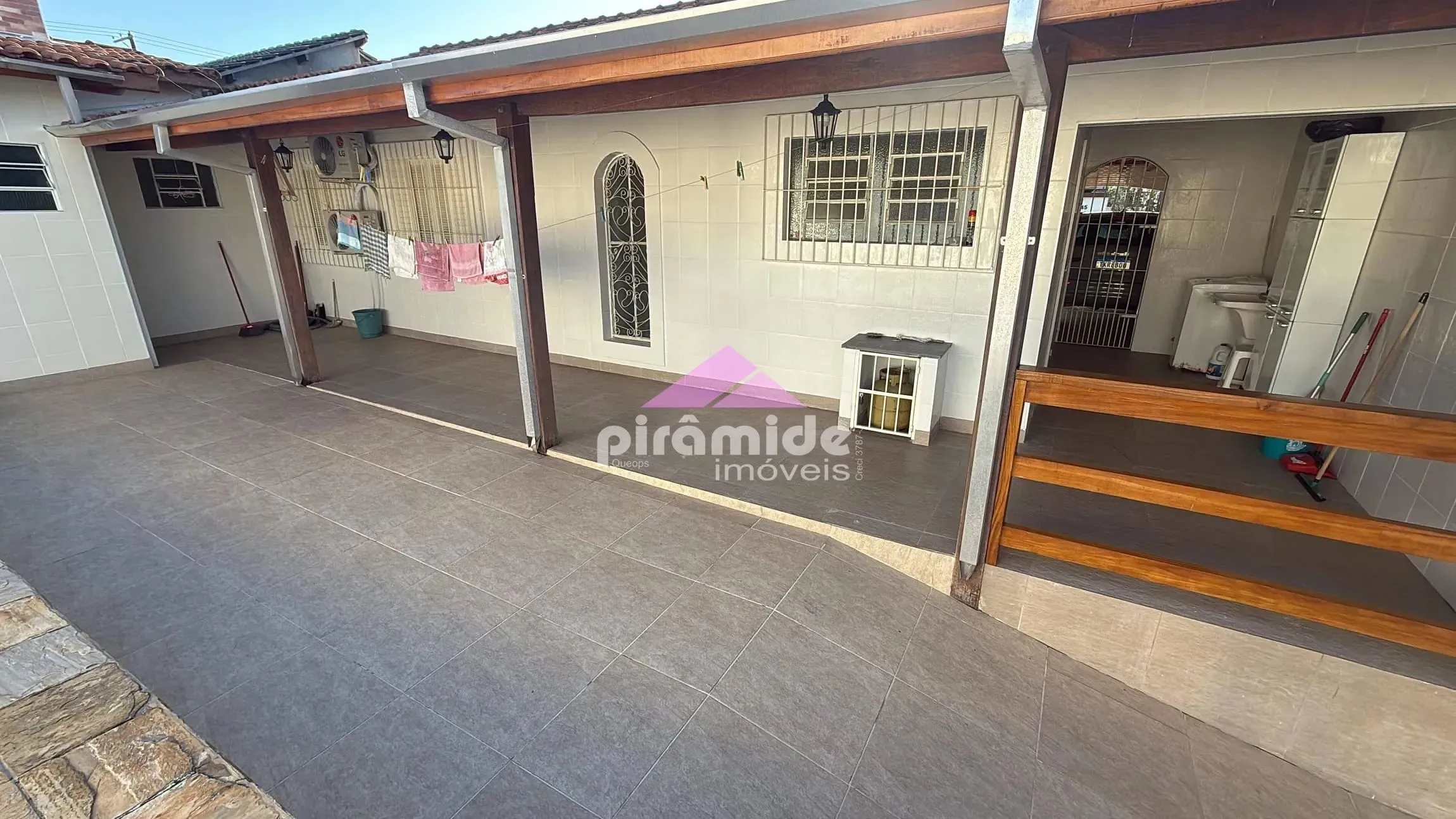 Casa, 3 quartos, 182 m² - Foto 1