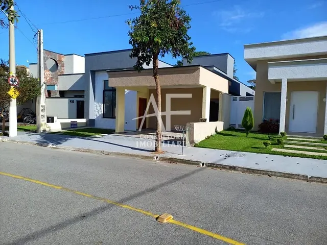 Casa com 250m² 3 quartos e 3 banheiros, à venda, no bairro Estiva em Taubaté