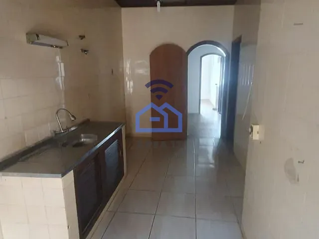Casa com 239m² 6 quartos e 3 banheiros, à venda, no bairro Centro em Caraguatatuba