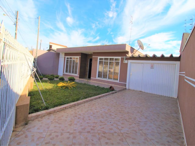 Casa 3 quartos e 2 banheiros, à venda, no bairro Orfãs em Ponta Grossa