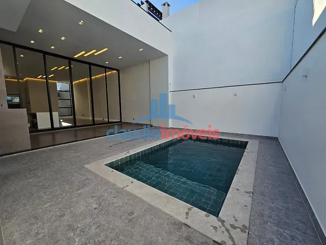 Casa 3 quartos e 4 banheiros, à venda, no bairro Jardim Belvedere em Volta Redonda