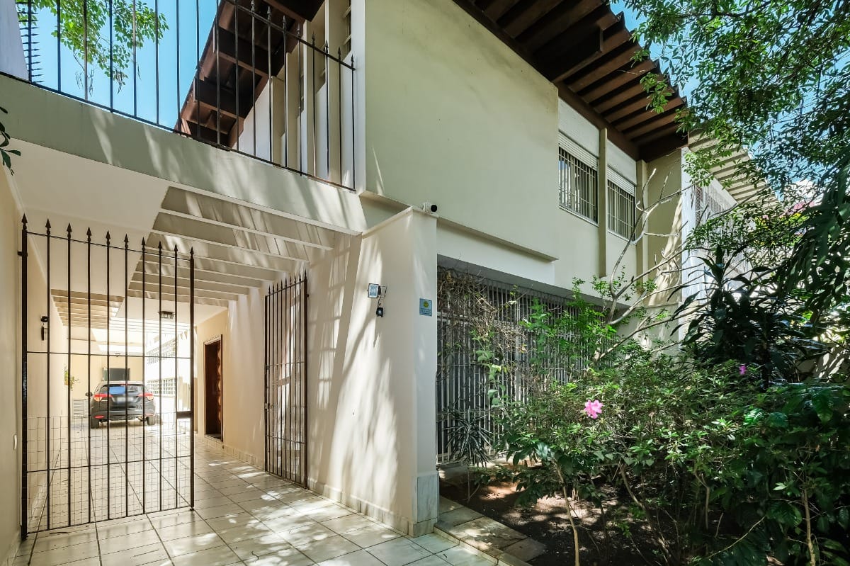 Casa para venda e locação em Perdizes com 4 quartos, sendo 1 suíte, 269m²