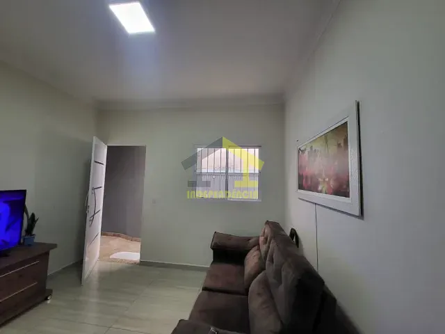 Casa com 125m² 2 quartos e 1 banheiro, à venda, no bairro Vila Santa Cruz em Itatiba