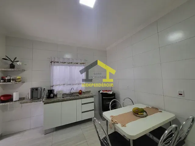 Casa com 125m² 2 quartos e 1 banheiro, à venda, no bairro Vila Santa Cruz em Itatiba