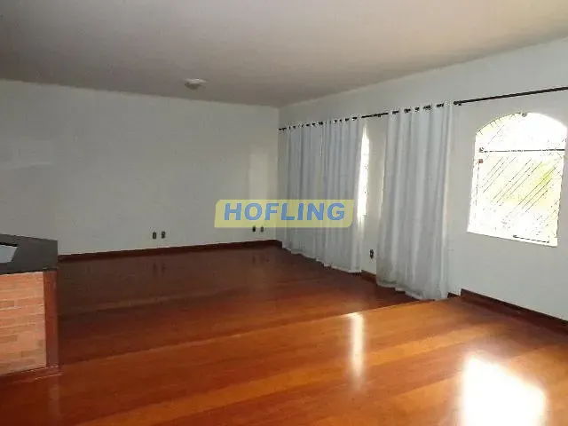 Casa com 360m² 3 quartos e 1 banheiro, à venda, no bairro Jardim Floridiana em Rio Claro