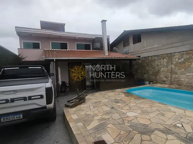 Casa com 240m² 4 quartos e 4 banheiros, à venda, no bairro Jardim Iririú em Joinville