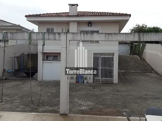 Casa com 678m² 4 quartos e 5 banheiros, à venda, no bairro Órfãs em Ponta Grossa