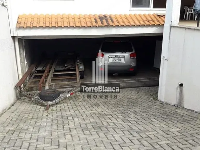 Casa com 678m² 4 quartos e 5 banheiros, à venda, no bairro Órfãs em Ponta Grossa