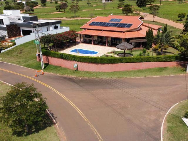 Casa com 300m² 4 quartos e 3 banheiros, à venda, no bairro Paranapanema -sp em São Paulo