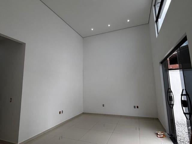 Casa com 120m² 3 quartos e 2 banheiros, à venda, no bairro Chácara Marielia  em Rio das Ostras