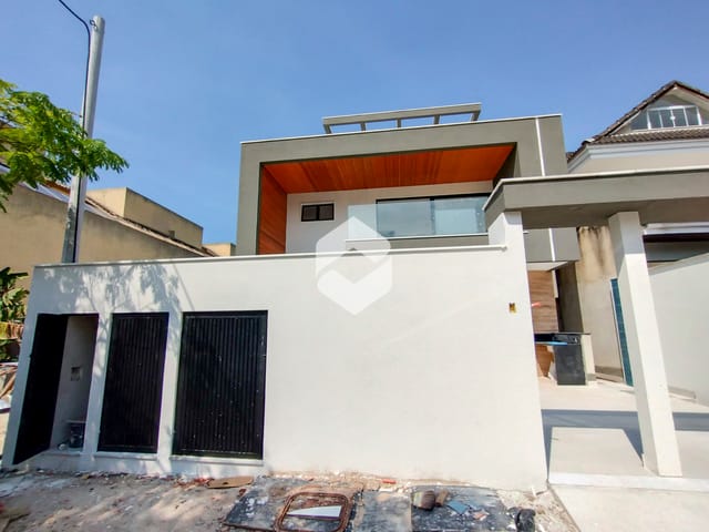 Casa com 250m² 4 quartos e 4 banheiros, à venda, no bairro Vargem Pequena em Rio de Janeiro