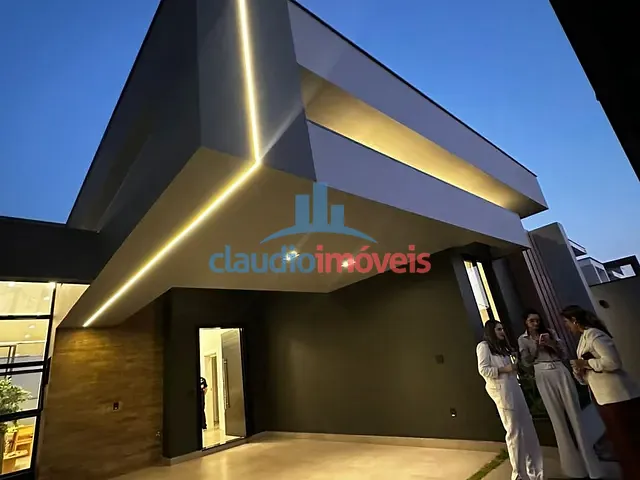 Casa 3 quartos e 4 banheiros, à venda, no bairro Jardim Amália em Volta Redonda