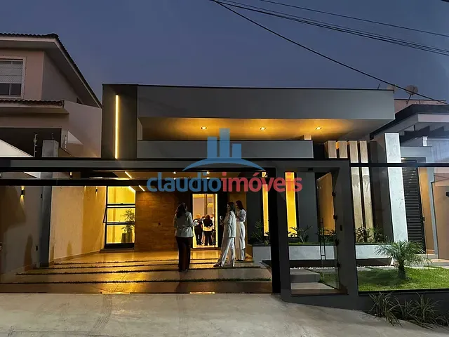 Casa 3 quartos e 4 banheiros, à venda, no bairro Jardim Amália em Volta Redonda