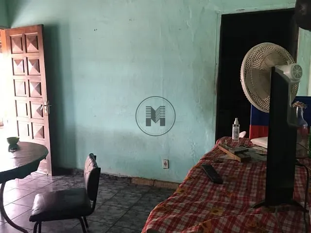 Casa com 345m² 2 quartos e 2 banheiros, à venda, no bairro Centro em Guaratinguetá