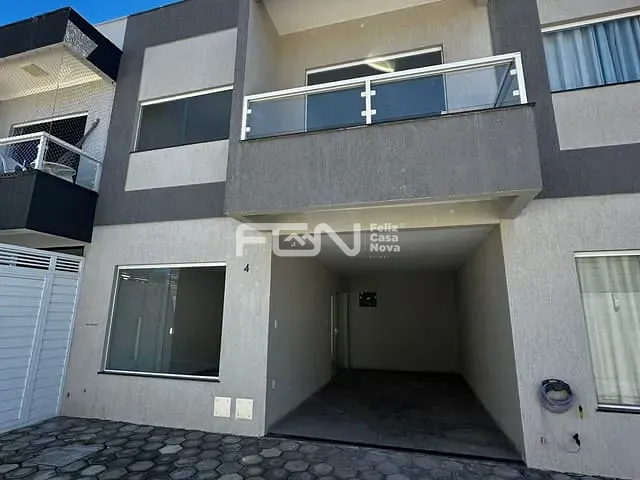 Casa 3 quartos e 3 banheiros, à venda, no bairro Ipitanga em Lauro de Freitas