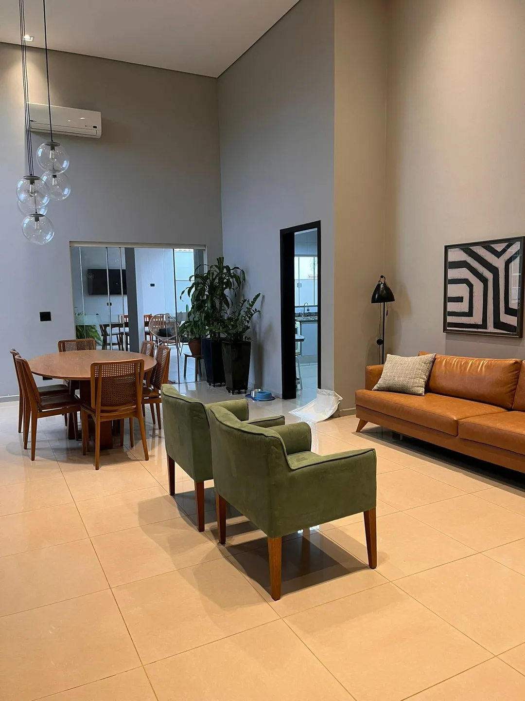 Casa, 3 quartos, 215 m² - Foto 1