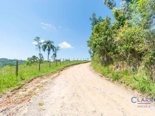 Casa à venda, no bairro Itaqui De Cima em Campo Largo