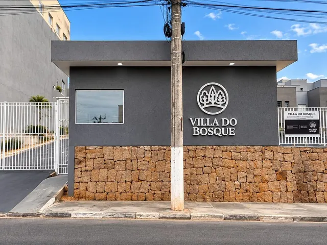 Casa 2 quartos e 3 banheiros, à venda, no bairro Chácara do Solar III em Santana de Parnaíba