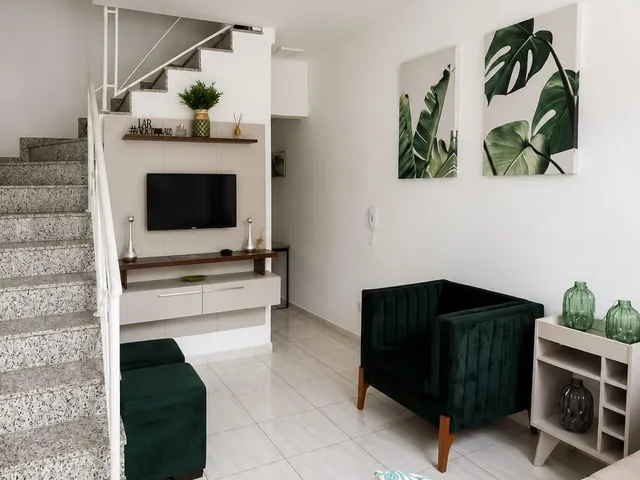 Casa 2 quartos e 3 banheiros, à venda, no bairro Chácara do Solar III em Santana de Parnaíba