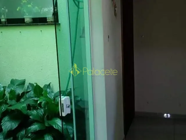 Casa com 250m² 3 quartos e 3 banheiros, à venda, no bairro Residencial Village Santana em Guaratinguetá
