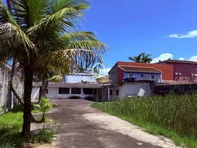 Casa com 895m² 3 quartos e 2 banheiros, à venda, no bairro Boraceia em Bertioga