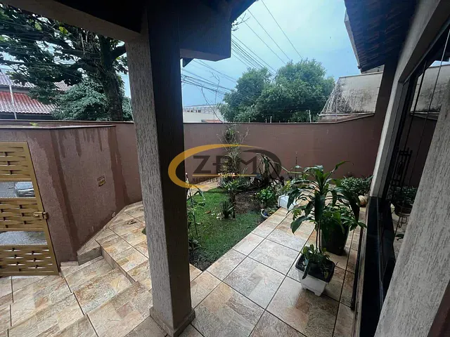 Casa com 330m² 4 quartos e 5 banheiros, à venda, no bairro Lago Parque em Londrina