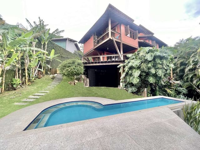 Casa com 1323m² 3 quartos e 5 banheiros, à venda, no bairro Recanto Impla em Carapicuíba