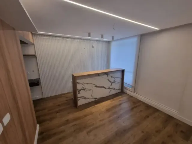 Casa com 193m², para alugar, no bairro Jardim Europa em São Paulo