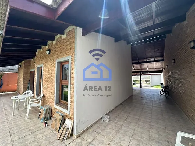 Casa com 450m² 3 quartos e 2 banheiros, à venda, no bairro jardim Aruan em Caraguatatuba