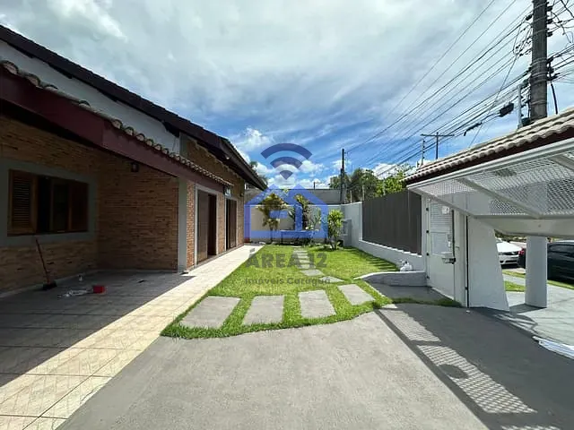 Casa com 450m² 3 quartos e 2 banheiros, à venda, no bairro jardim Aruan em Caraguatatuba