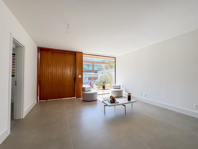 Casa 4 quartos e 4 banheiros, à venda, no bairro Recreio dos Bandeirantes em Rio de Janeiro