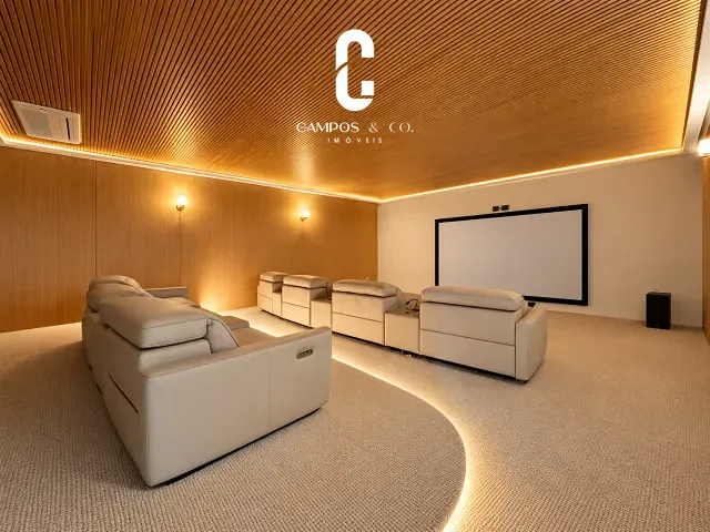 Casa com 10055m² 5 quartos e 7 banheiros, à venda, no bairro Condomínio Vila Simonsen em Campos do Jordão