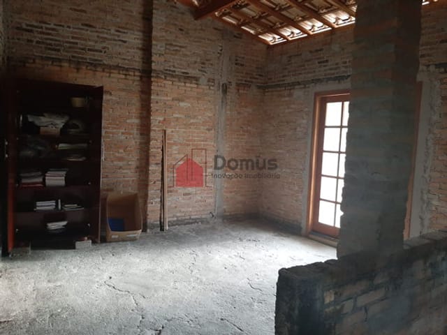 Casa com 315m², à venda, no bairro Guedes em Tremembé