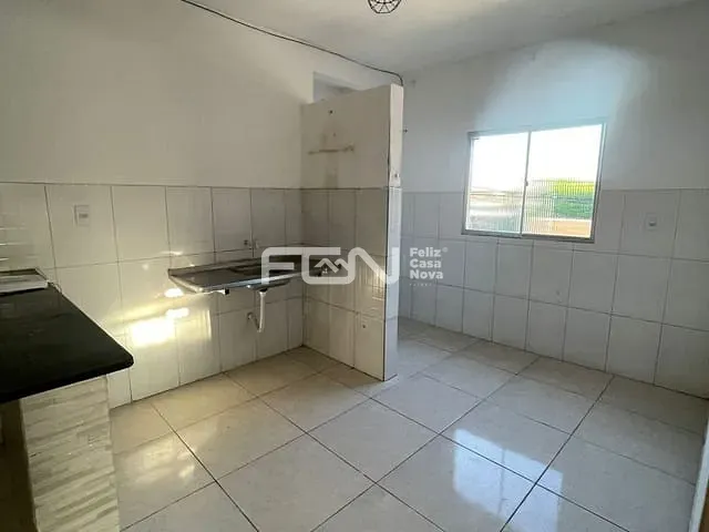 Casa 2 quartos e 1 banheiro, para alugar, no bairro Parque verde I em Camaçari