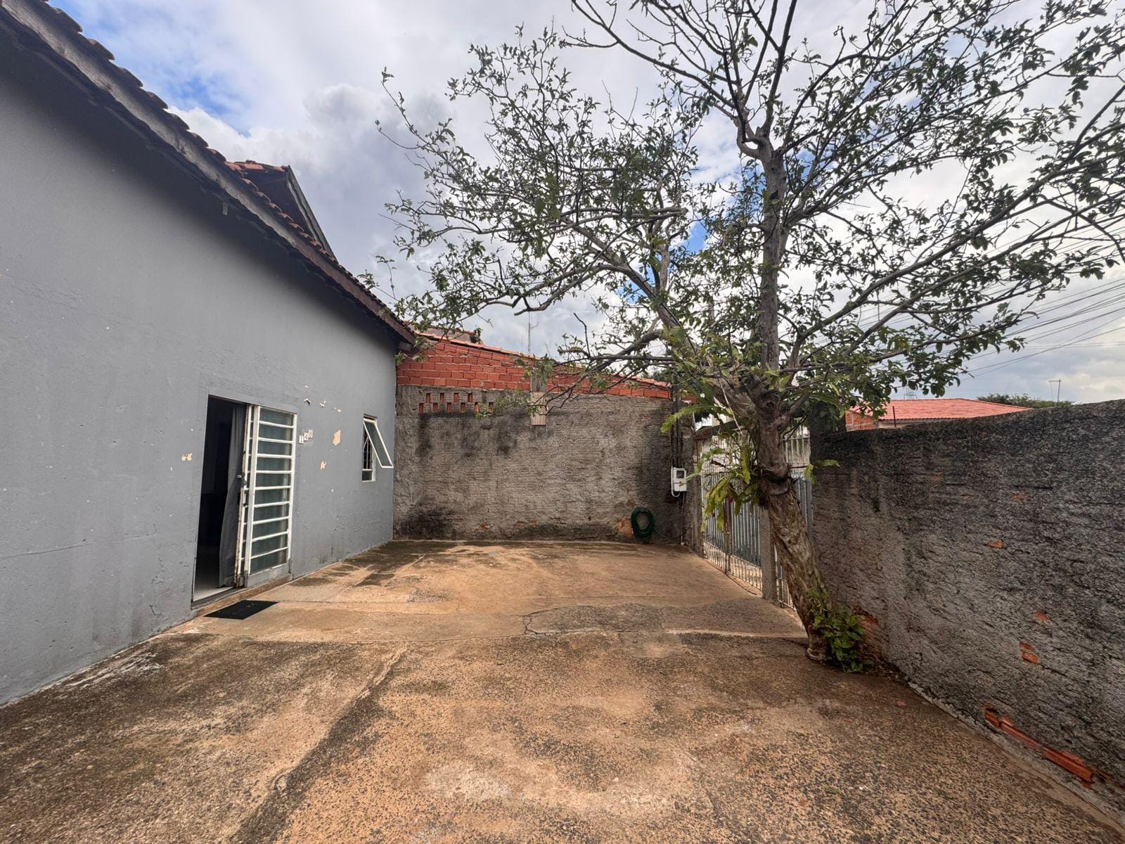 Casa, 2 quartos, 150 m² - Foto 1