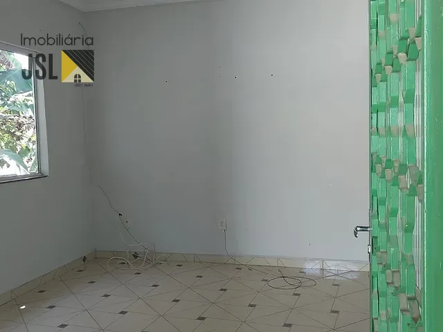Casa com 500m² 2 quartos e 2 banheiros, à venda, no bairro Vila Medeiros em Caçapava