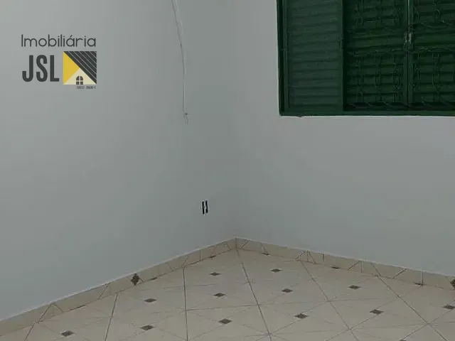 Casa com 500m² 2 quartos e 2 banheiros, à venda, no bairro Vila Medeiros em Caçapava