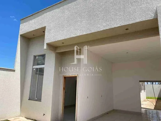 Casa com 180m² 3 quartos e 2 banheiros, à venda, no bairro Jardim Veneza em Aparecida de Goiânia