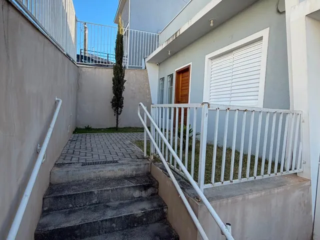 Casa 2 quartos e 1 banheiro, para alugar, no bairro Vila Garden em Extrema