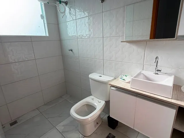 Casa 2 quartos e 1 banheiro, para alugar, no bairro Vila Garden em Extrema