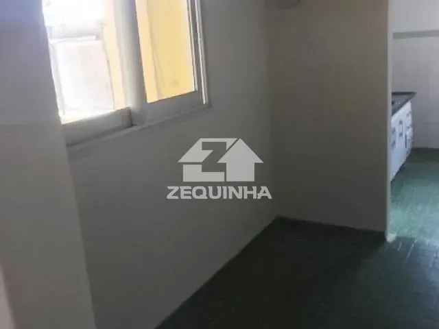 Casa com 200m² 4 quartos e 3 banheiros, à venda, no bairro Km 18 em Osasco