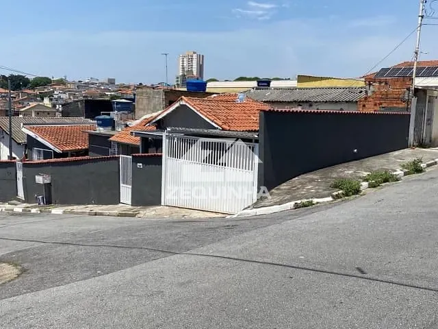 Casa com 200m² 4 quartos e 3 banheiros, à venda, no bairro Km 18 em Osasco