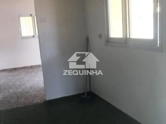 Casa com 200m² 4 quartos e 3 banheiros, à venda, no bairro Km 18 em Osasco