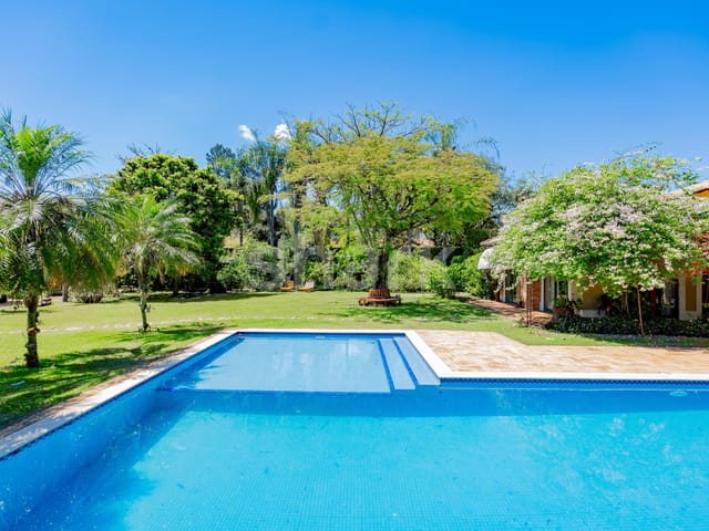 Casa com 3000m² 5 quartos e 7 banheiros, à venda ou para alugar, no bairro Jardim Mediterrâneo em Cotia