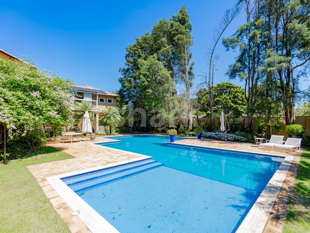Casa com 3000m² 5 quartos e 7 banheiros, à venda ou para alugar, no bairro Jardim Mediterrâneo em Cotia