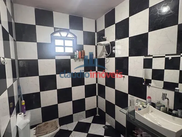 Casa 2 quartos e 2 banheiros, para alugar, no bairro Vila Nova em Barra Mansa