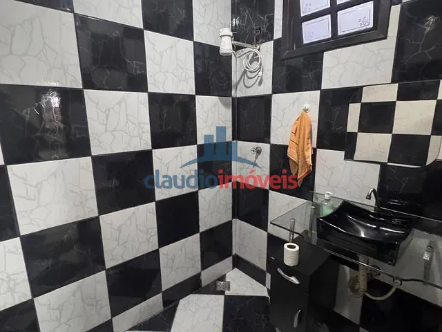 Casa 2 quartos e 2 banheiros, para alugar, no bairro Vila Nova em Barra Mansa